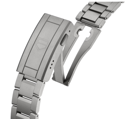 TAG Heuer Aquaracer Professional 200 Solargraph