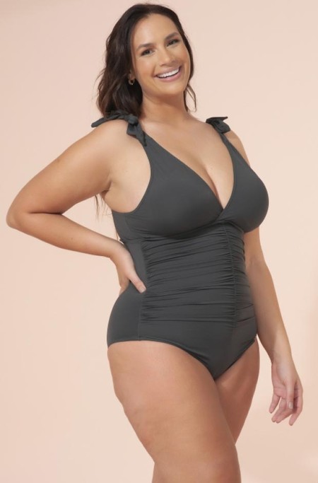 Foto do produto Maiô Plus Size Com Bojo Ideal Para Altas com Quadril mais Largo, Laço Nos Ombros Alcaçuz