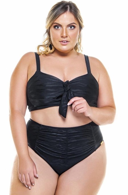 Hot Pant Plus Size Drapeada Na Frente Preto Texturizado