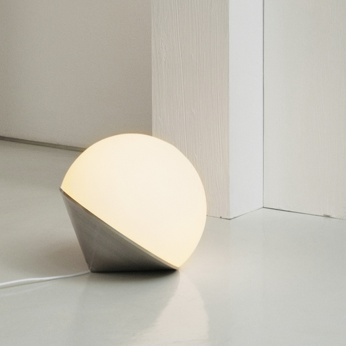 Luminária de Piso Tombo GG