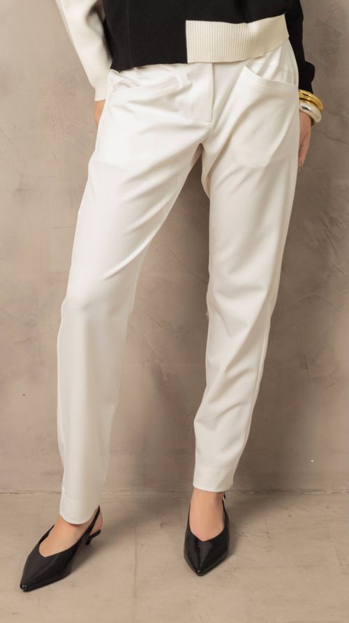 CALÇA RETA BOLSO ASSIMETRICO