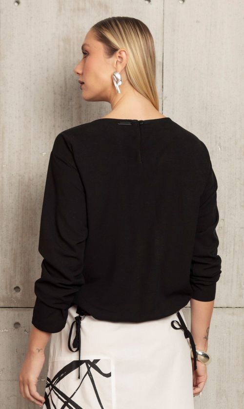 BLUSA BOLSOS  PRETO