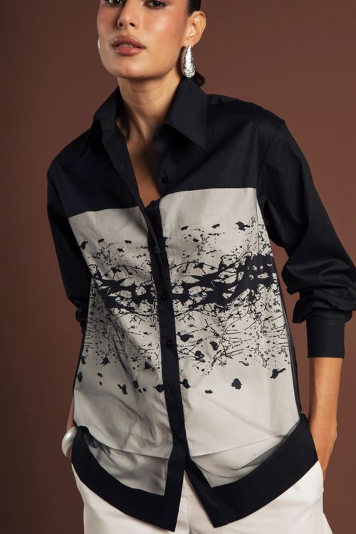 CAMISA ESTAMPA SOBREPOSIÇÃO TULE