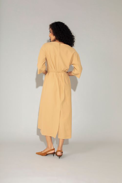 VESTIDO SOBREPOSTO CINTO