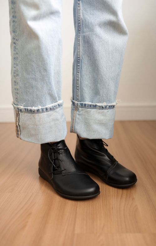 Botina Fleur - Preto 