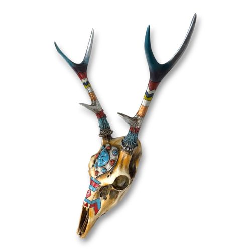 Caveira de Cervo Decorativa em Resina com Pintura Artística
