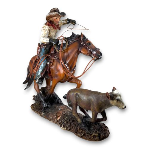 Escultura Cowboy Laçando Bezerro em Resina