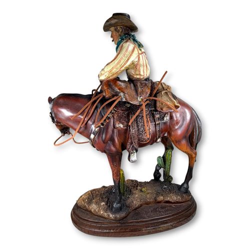 Escultura Cowboy Montado em Resina