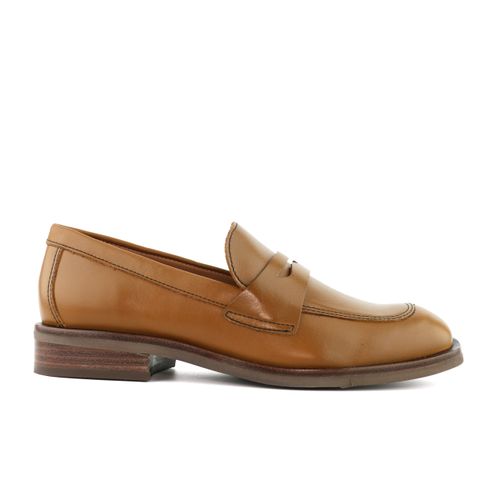 Mocassim de couro feminino marrom canela 