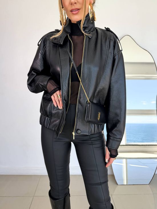 Jaqueta Gola Alta Preto