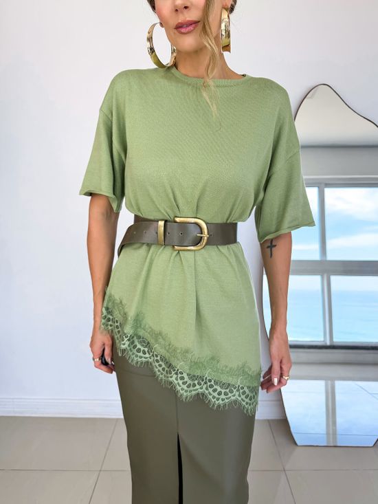 Blusa Tricô Assimétrica Renda Verde