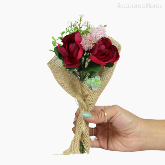 Foto do produto Buquê Ranunculus Artificial na Juta - Vinho (12913)