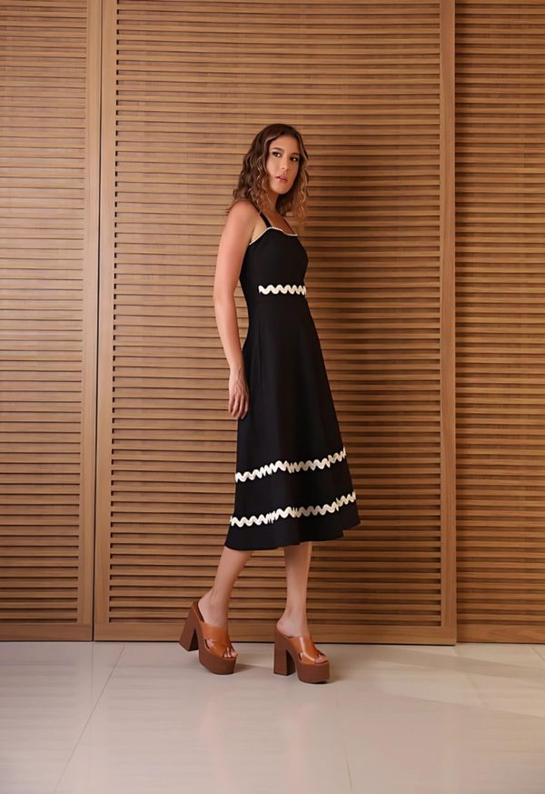 Foto do produto VESTIDO MIDI 060BEIRA