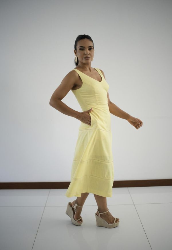Foto do produto VESTIDO MIDI 210AGUAS