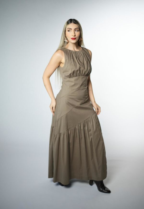 Foto do produto VESTIDO LONGO 015NOBRE