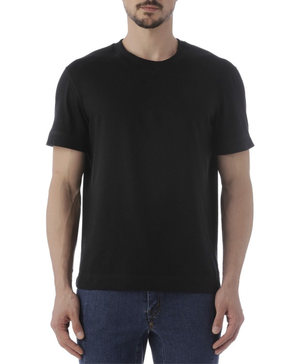 Foto do produto camiseta decote redondo Nando preta