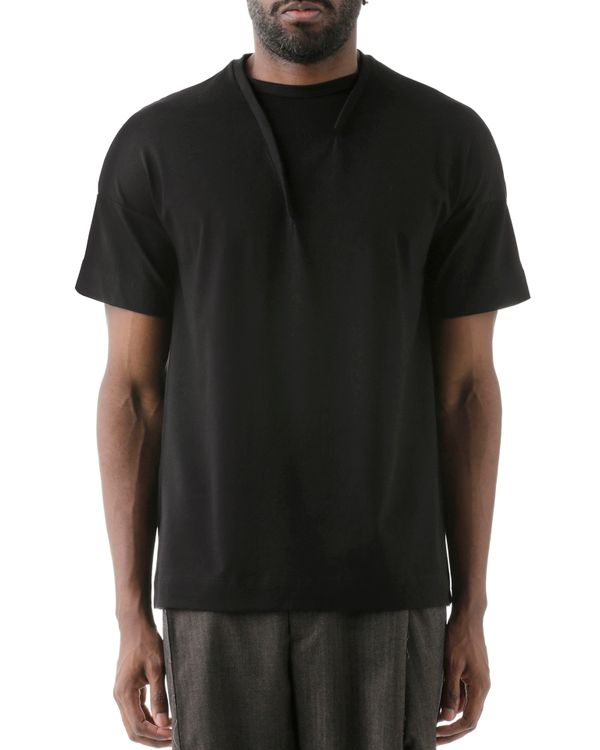 Foto do produto Camiseta Dois Decotes Preto Nando