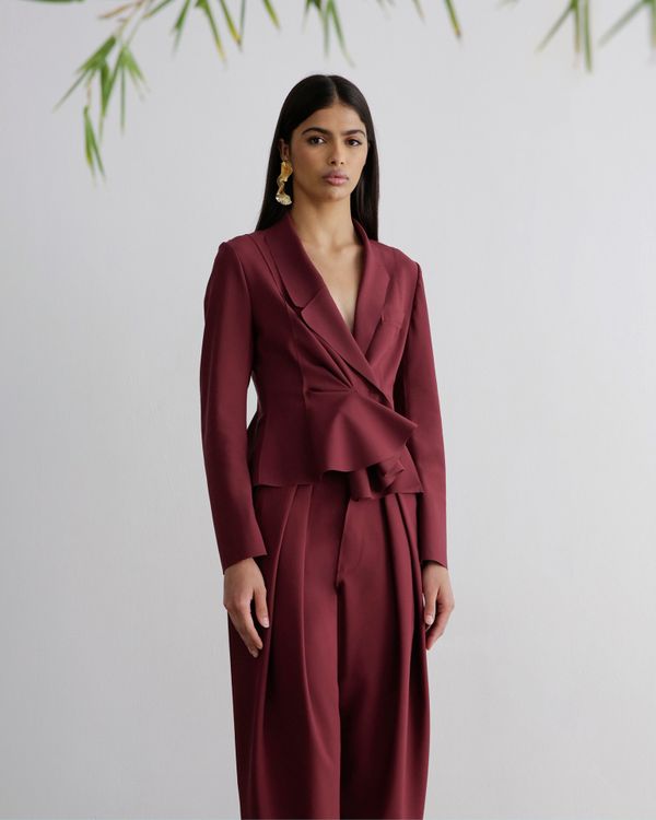 Foto do produto Blazer Babado Vinho