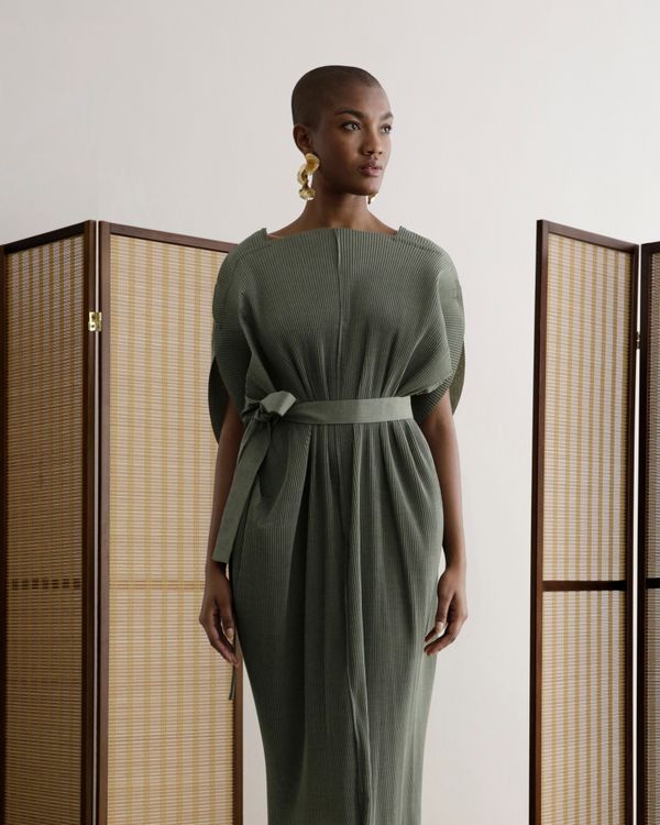 Foto do produto Vestido Diamante Plissado Verde Escuro