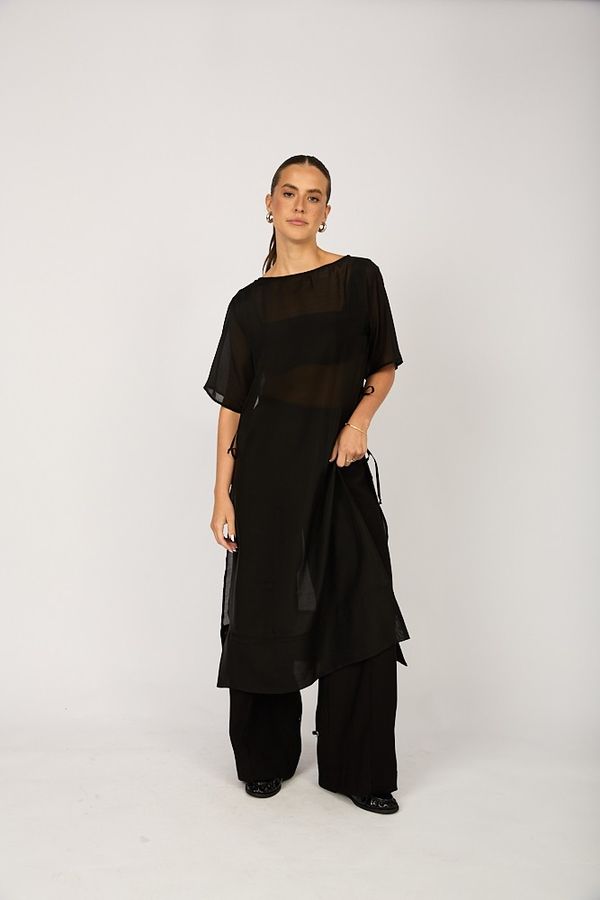 Foto do produto VESTIDO ORGANZA FADE - PRETO