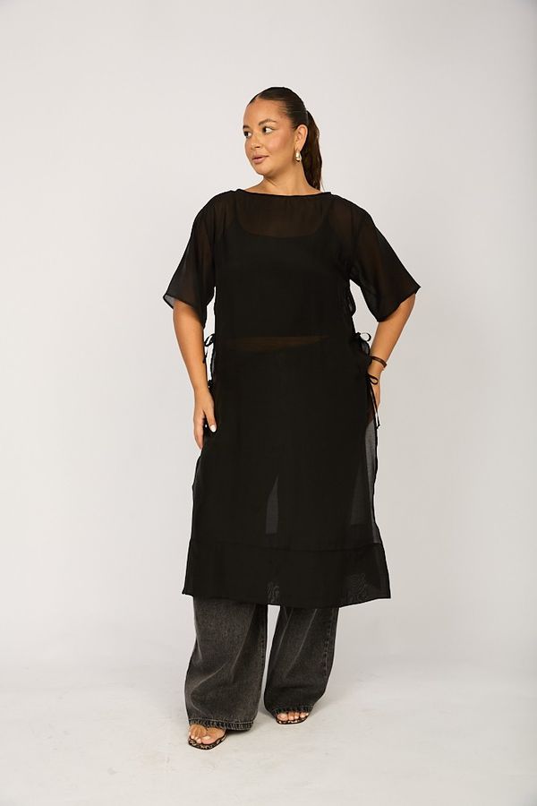 Foto do produto VESTIDO ORGANZA FADE - PRETO