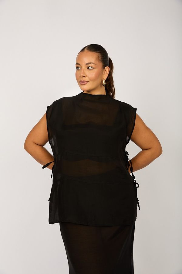 Foto do produto BLUSA ORGANZA FADE - PRETO