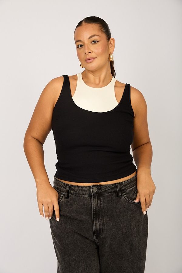 Foto do produto REGATA SKIN DUO - PRETO + OFF WHITE