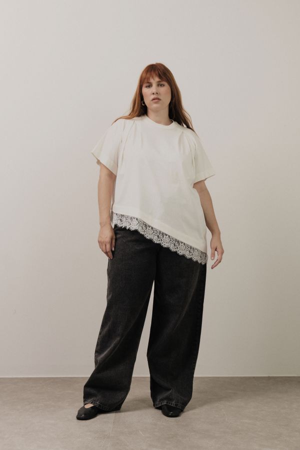 Foto do produto T-SHIRT HERANÇA - OFF WHITE