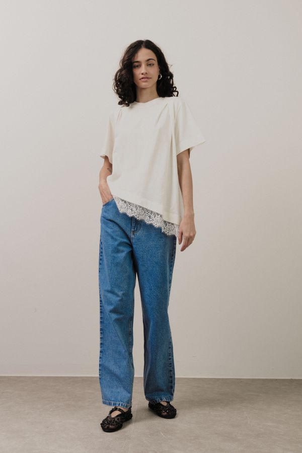 Foto do produto T-SHIRT HERANÇA - OFF WHITE