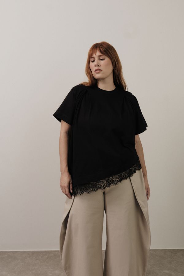Foto do produto T-SHIRT HERANÇA - PRETO