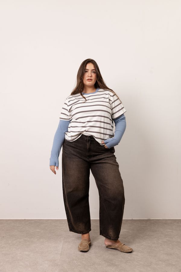 Foto do produto CALÇA JEANS MODELO 03 - MARROM WASHED