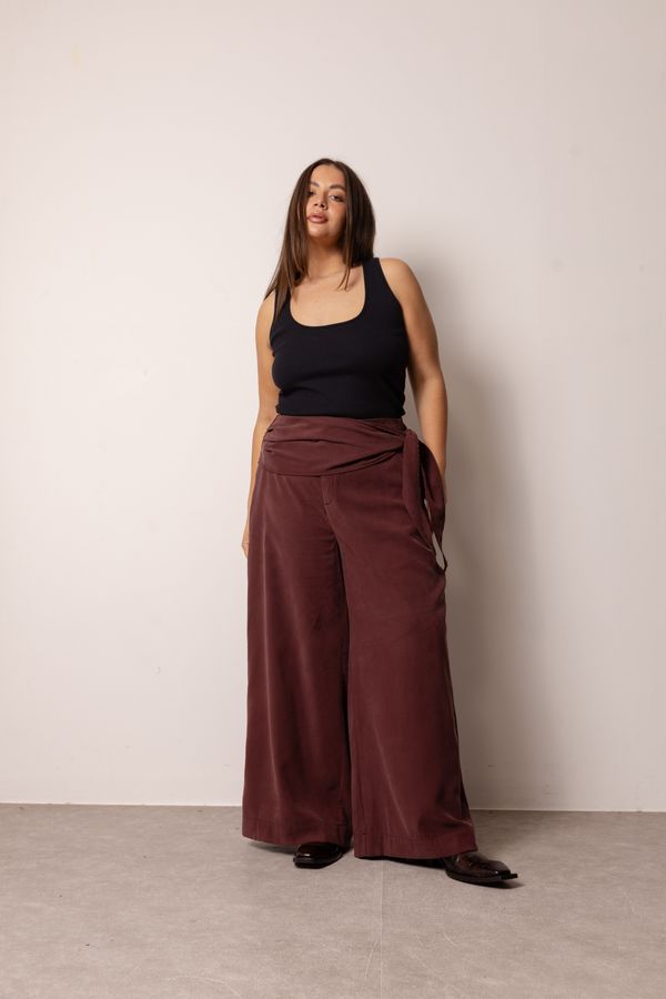 Foto do produto CALÇA ORIGEM - BERINJELA