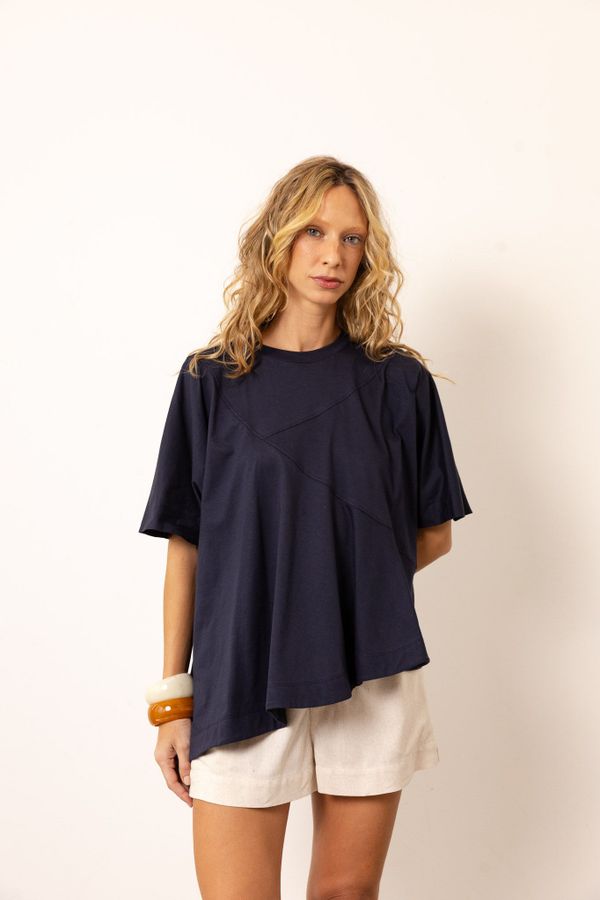 Foto do produto T-SHIRT VERSO - AZUL PROFUNDO