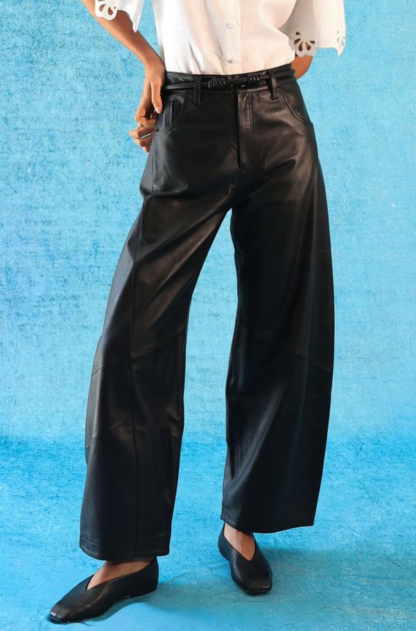 Foto do produto CALÇA DORA LISA COURO