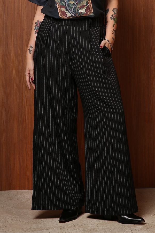 Foto do produto PANTALONA RISCA PRETA