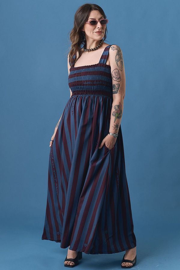 Foto do produto VESTIDO LONGO LISTRADO AZUL LASTEX