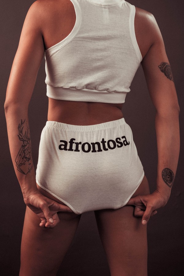 Hot Pant Afrontosa Cru