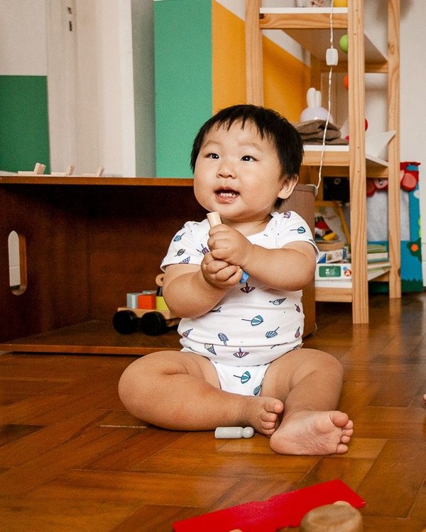 Body Bebê Manga Curta Sorvetes com Guarda-Sóis
