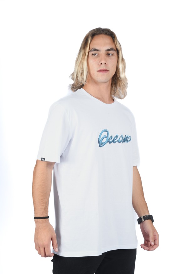 CAMISETA OCEANO LETTERING MALHA