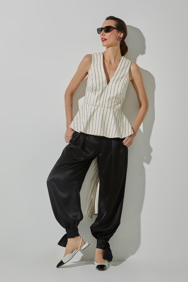 Foto do produto Calça Aladin  Preta