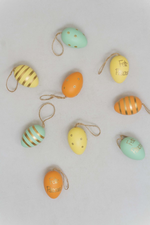 Conjunto de Ovos Decorativos Coloridos