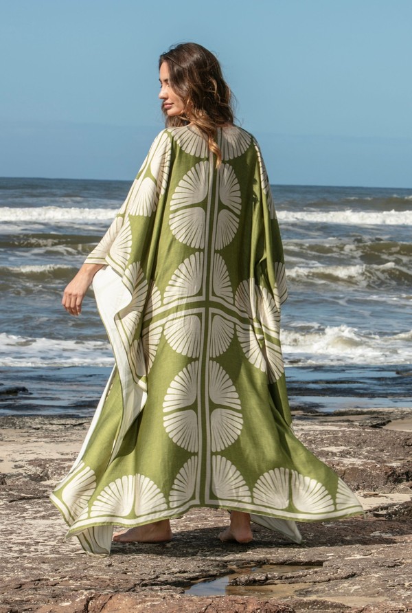 Foto do produto Kimono Longo Fluído Green Shell