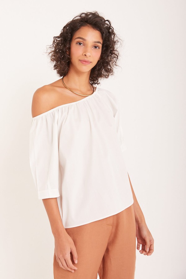 Foto do produto blusa elastico ombro summer