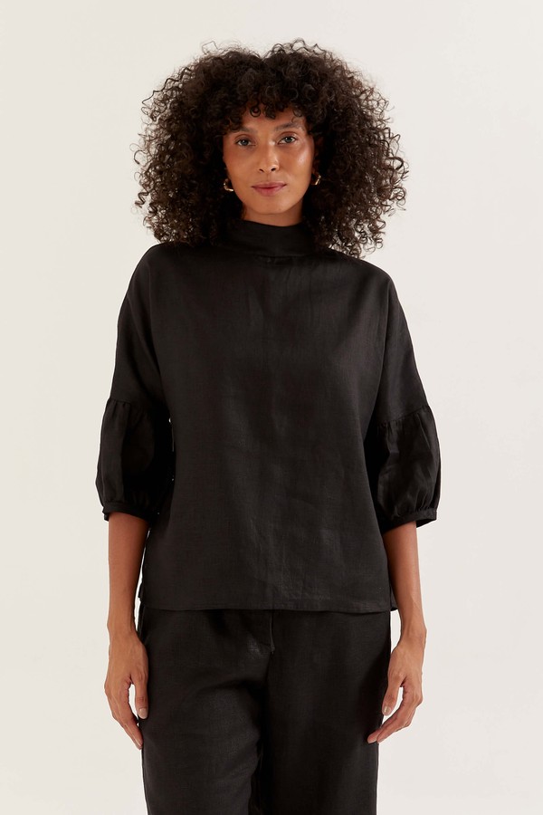 Foto do produto blusa golinha com manga ampla linho puro kat