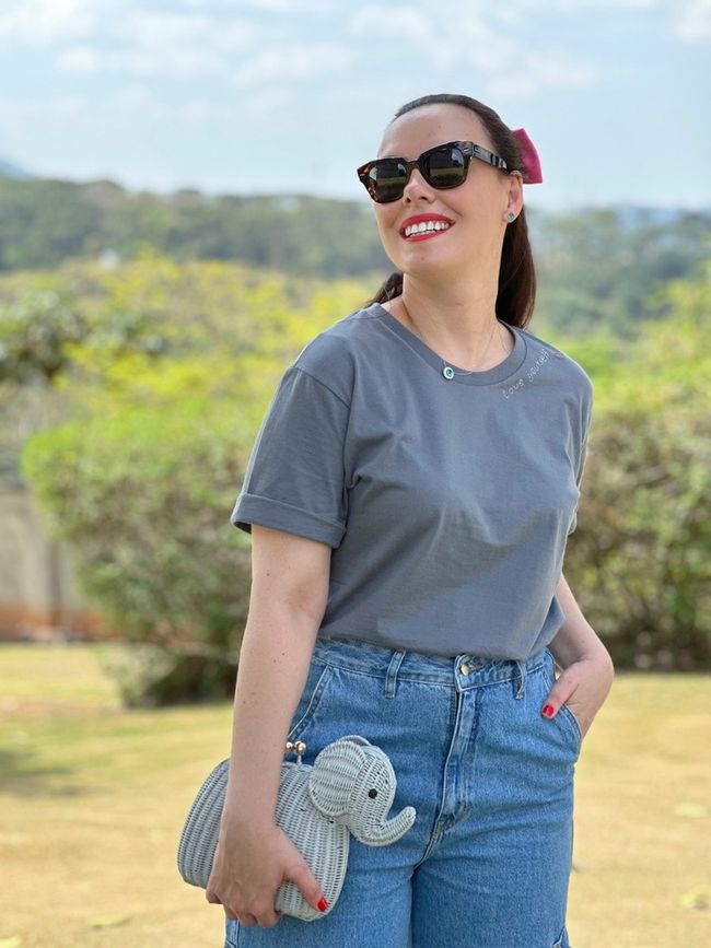 Camiseta LOVE Cinza Escuro