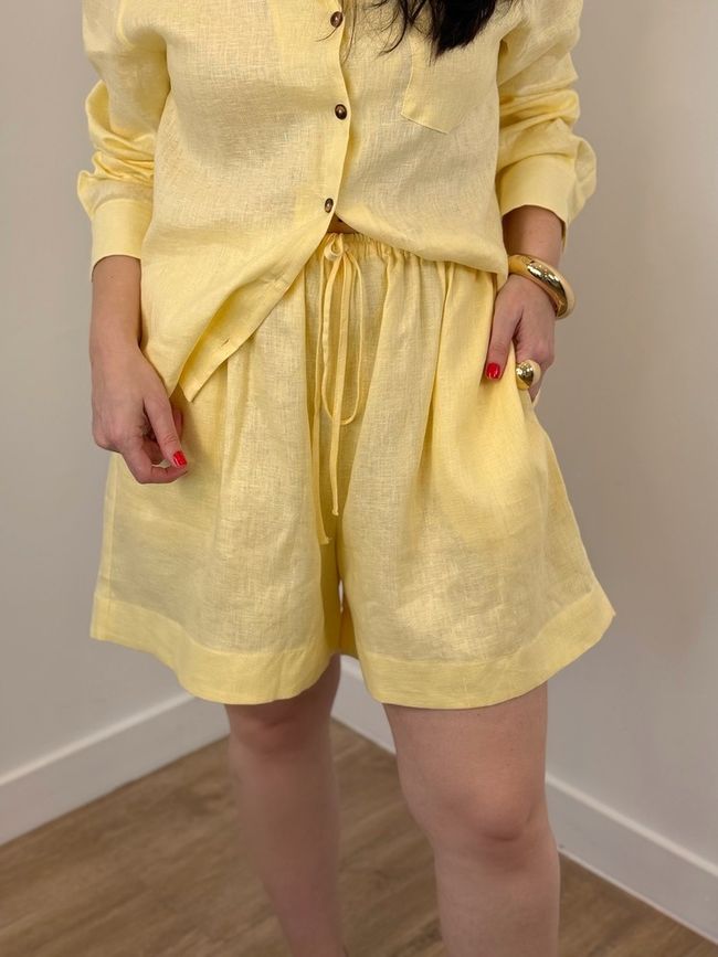 Shorts de Linho Amarelo