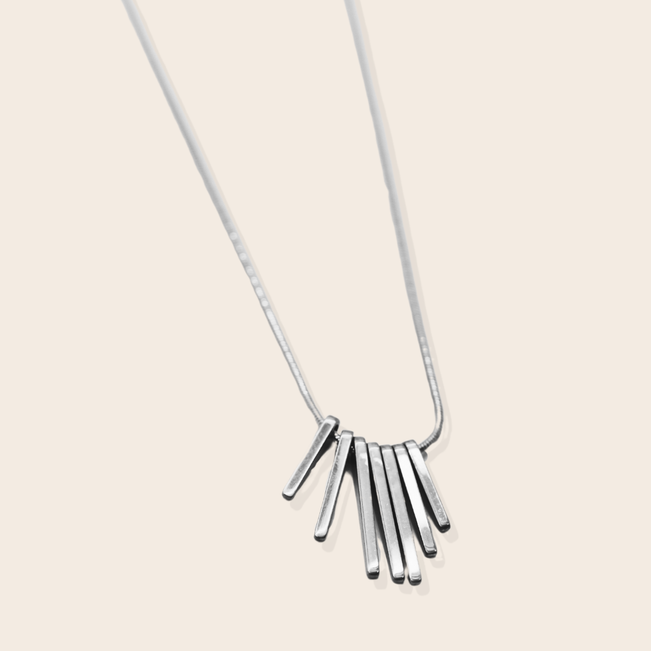 Colar Barras Minimalistas em Aço Inoxidável
