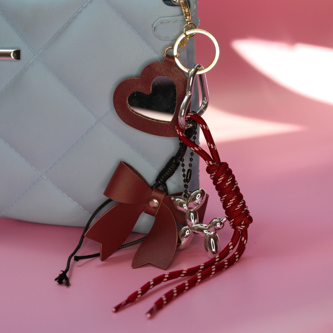 Chaveiro Charm Bexiga e Laço