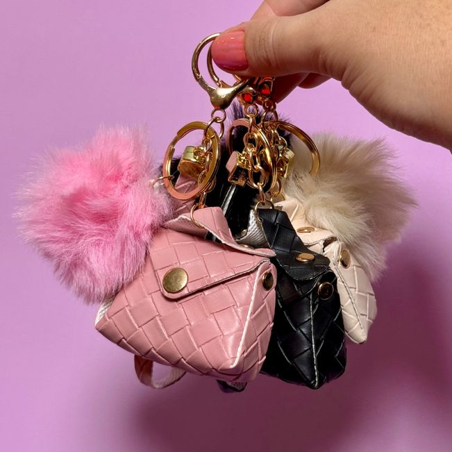 Chaveiro Bag Charm Bolsinha Pompom