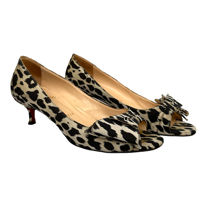 Sapato Christian Louboutin - 35 BR